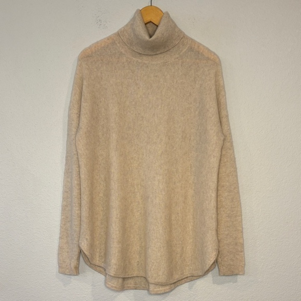 Elorie 100% cashmere turtleneck sweater longer length rounded hemline oatmeal M